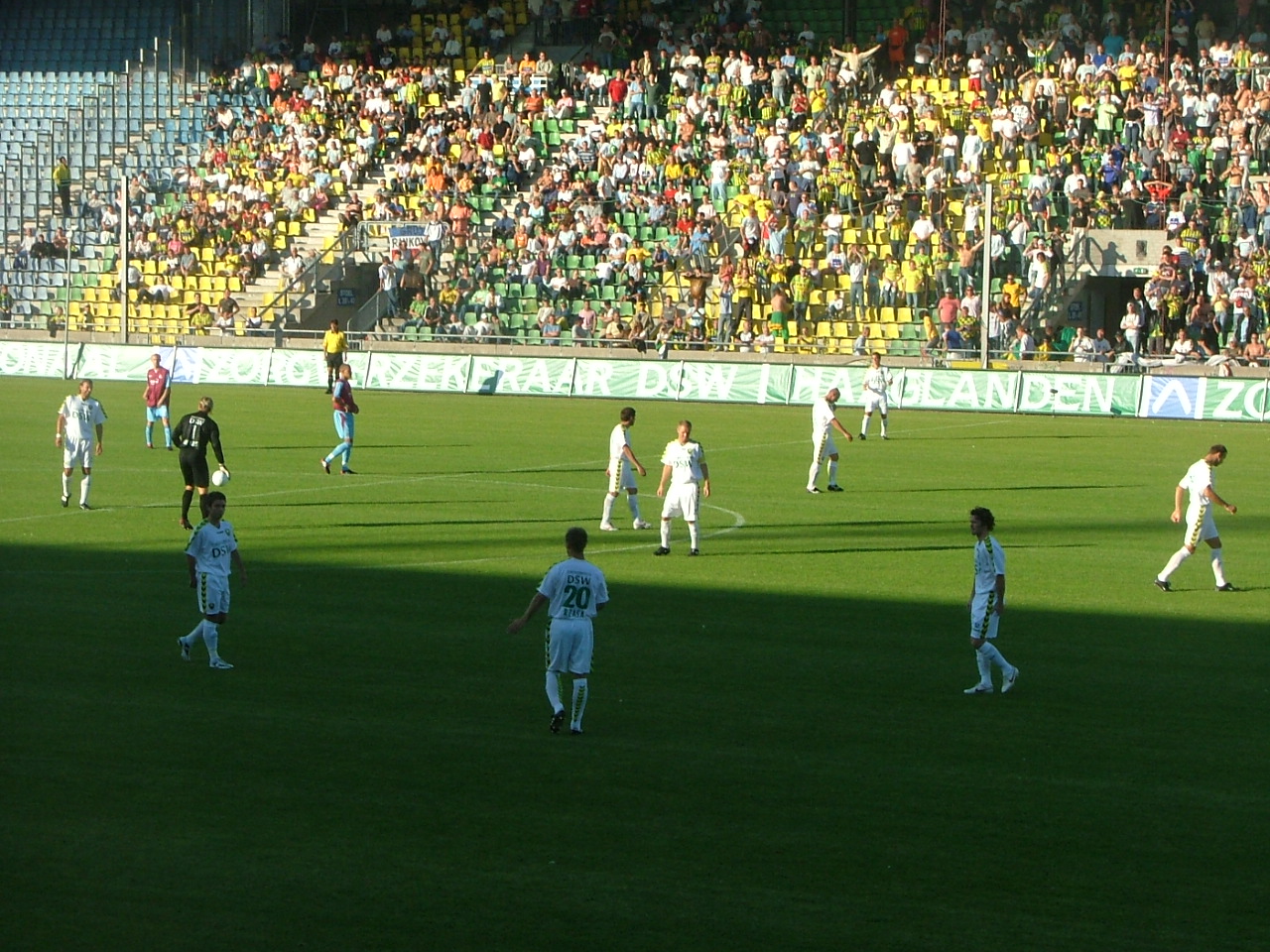 Oefenwedstriijd ado den haag Westham United